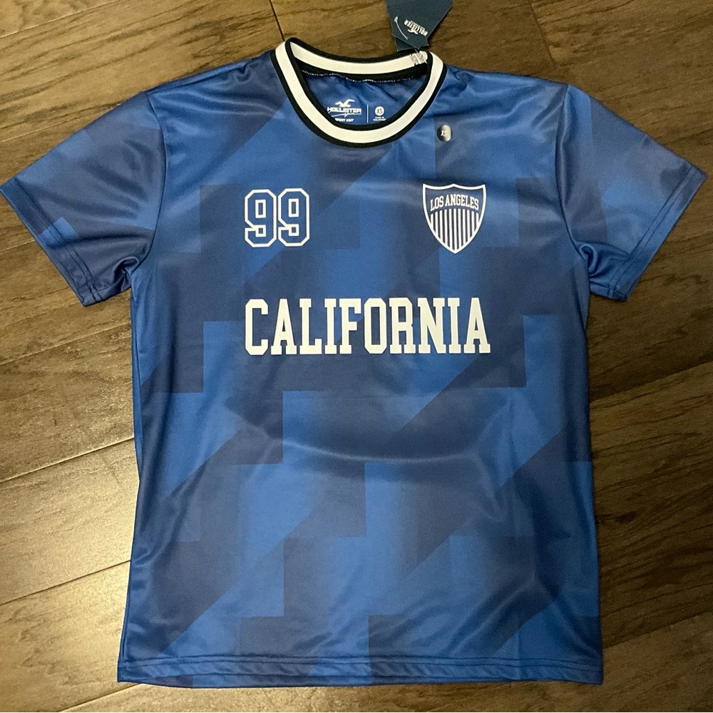 NWT Hollister Soccer Jersey Men’s Oversized Sz XSmall SS Jersey Blue